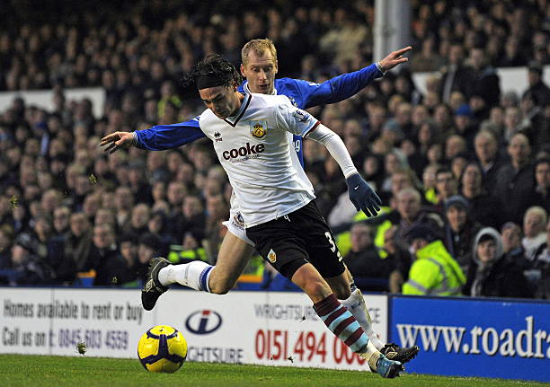 凭借他的速 凭借他的速